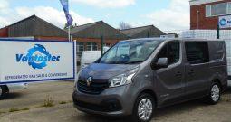 Renault Trafic Crew Van with Dog Cage