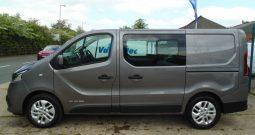 Renault Trafic Crew Van with Dog Cage