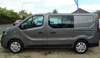 Renault Trafic Crew Van with Dog Cage full