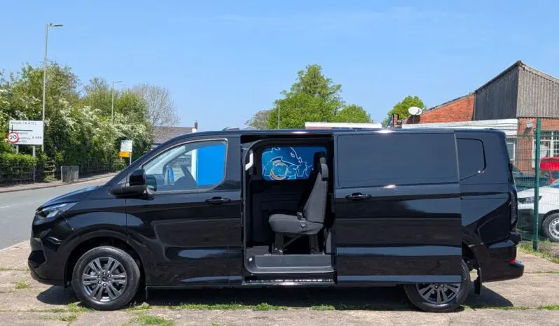 Ford Transit Custom 320 SWB 2.0L EcoBlue 136ps Limited Crew Van full