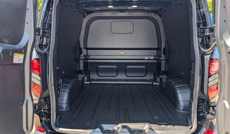 Ford Transit Custom 320 SWB 2.0L EcoBlue 136ps Limited Crew Van full