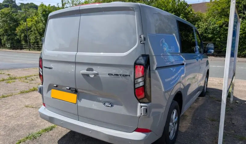 Ford Transit Custom Crew Van full