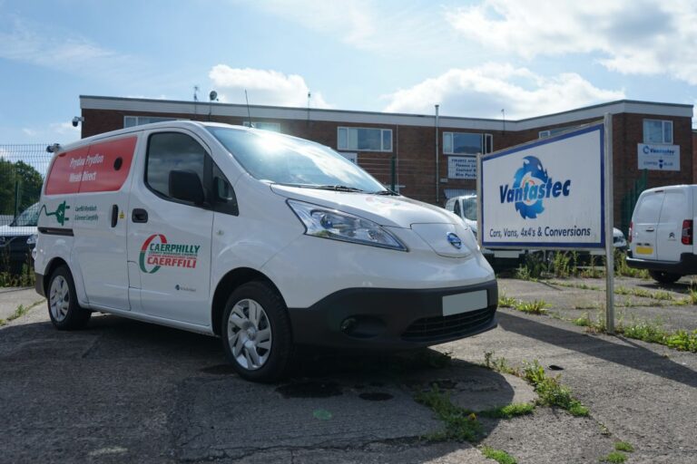 Fully-electric oven van