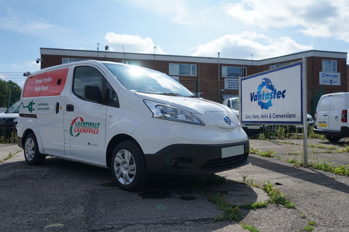 Fully-electric oven van