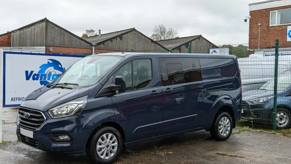 Automatic Ford Custom Crew Cab