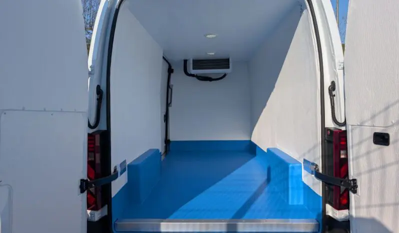 Nissan Interstar Fridge Van full