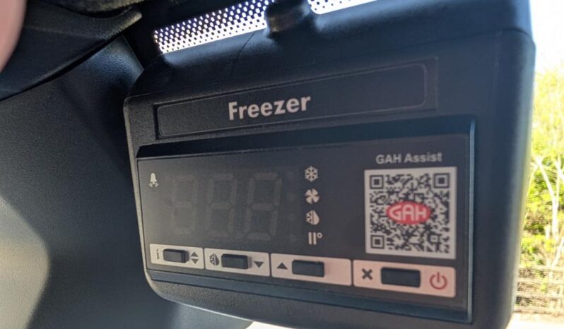 Nissan Interstar F35 L3H2 130PS ACENTA Freezer Van With Standby full