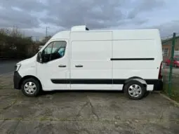 Renault Master MM35 FWD BLUE dCi 135 Advance Fridge Van with Standby
