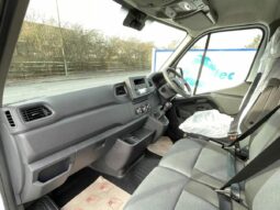 Renault Master MM35 FWD BLUE dCi 135 Advance Fridge Van with Standby full