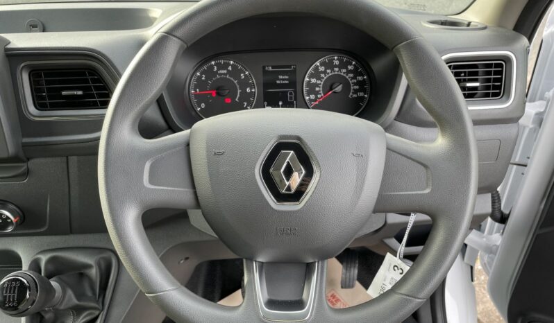 Renault Master MM35 FWD BLUE dCi 135 Advance Fridge Van with Standby full