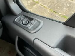 Renault Master MM35 FWD BLUE dCi 135 Advance Fridge Van with Standby full