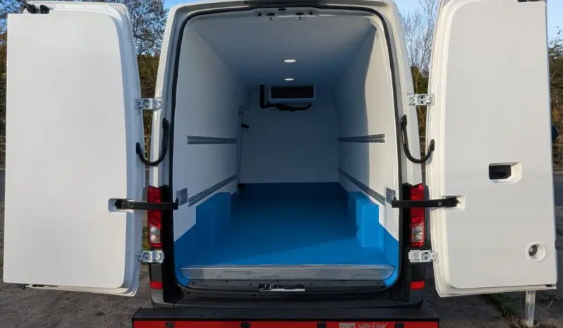 VW Crafter CR35 Commerce LWB 140PS Freezer Van With Standby full
