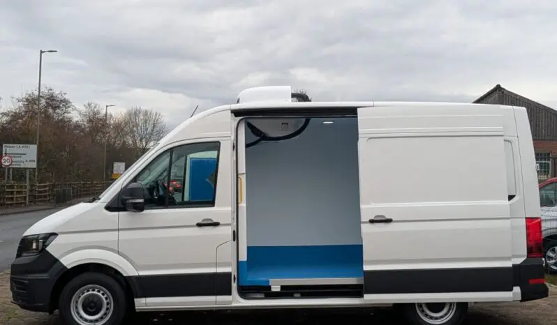VW Crafter CR35 Commerce MWB 140PS 2.0 TDI 6sp FWD Fridge Van With Standby full