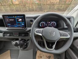 VW Crafter CR35 Commerce MWB 140PS 2.0 TDI 6sp FWD Fridge Van With Standby full