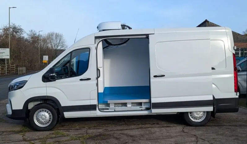 Maxus Deliver 9 Base FWD L3H2 150PS Fridge Van With Standby full