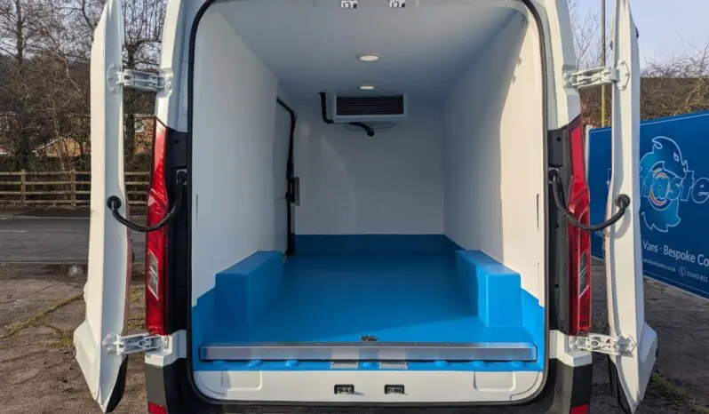 Maxus Deliver 9 Base FWD L3H2 150PS Fridge Van With Standby full