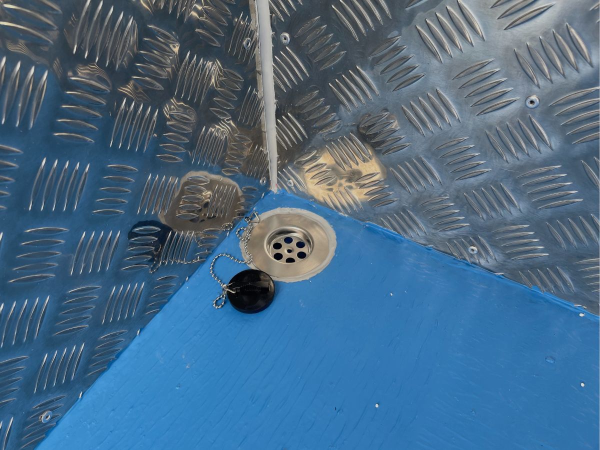 Drain Plug For Fish Van