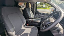 Ford Transit Custom 320 L2H1 2.0L EcoBlue 170ps Limited Automatic Crew Van With Tailgate full
