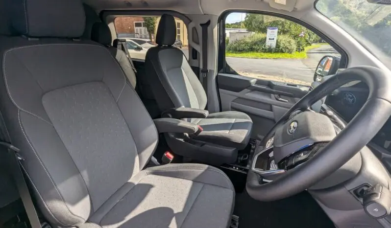 Ford Transit Custom 320 L2H1 2.0L EcoBlue 170ps Limited Automatic Crew Van With Tailgate full