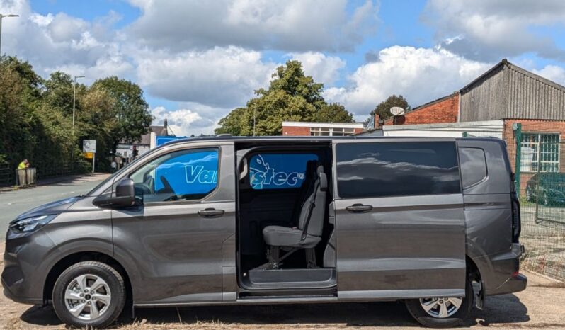 LWB Ford Transit Custom Manual Crew Van full