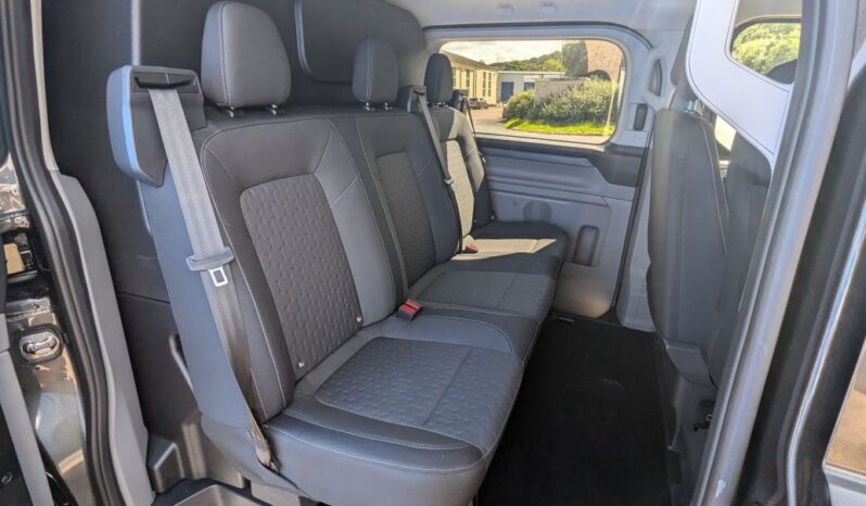 LWB Ford Transit Custom Manual Crew Van full