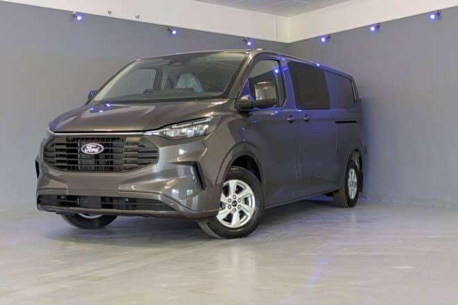 Magnetic Grey Ford Transit Custom Auto Crew Van