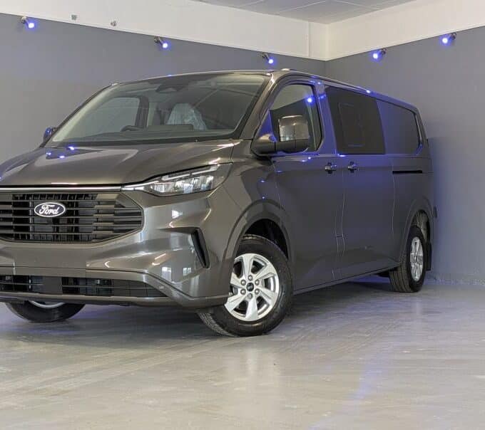 Magnetic Grey Ford Transit Custom Auto Crew Van
