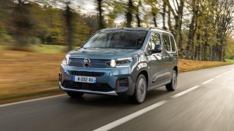Small Van Rome Best Small Van: 4 Ultimate Must-Haves For 2026