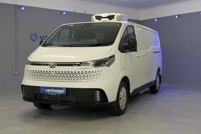 White Maxus Deliver 7 fridge van