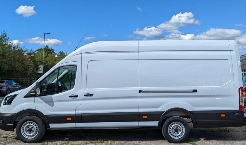 L4 FORD TRANSIT FRIDGE VAN
