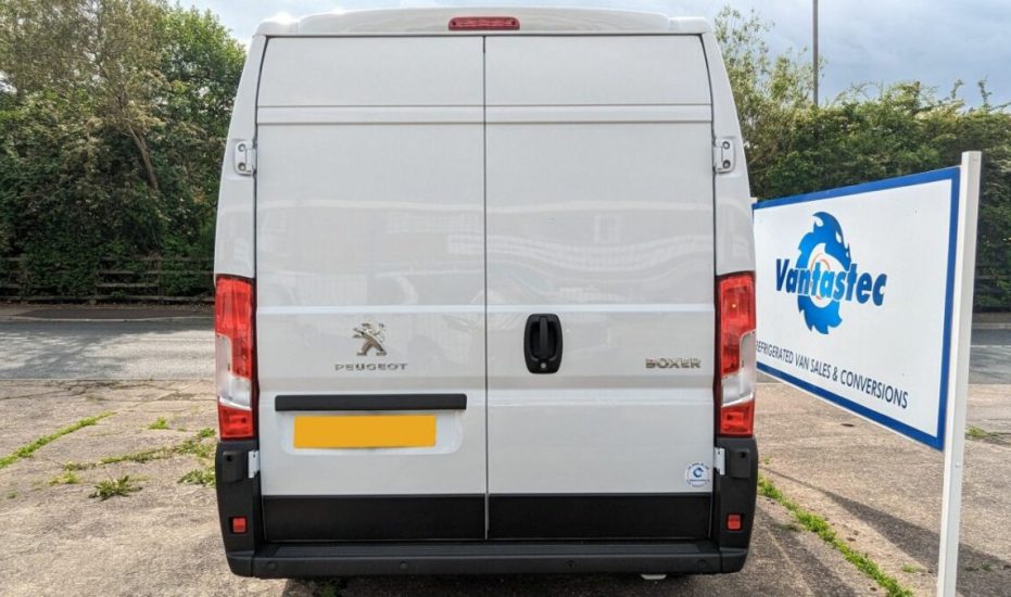 peugeot boxer fridge van