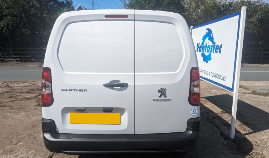L2 Peugeot Partner Fridge Van