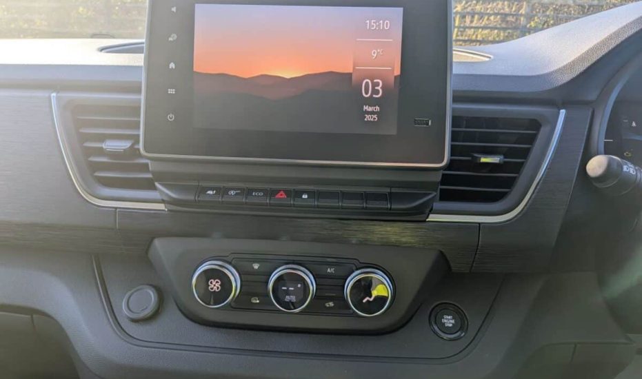 Nissan Primastar Fridge Van