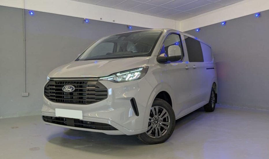 Ford Transit Custom Crew Van