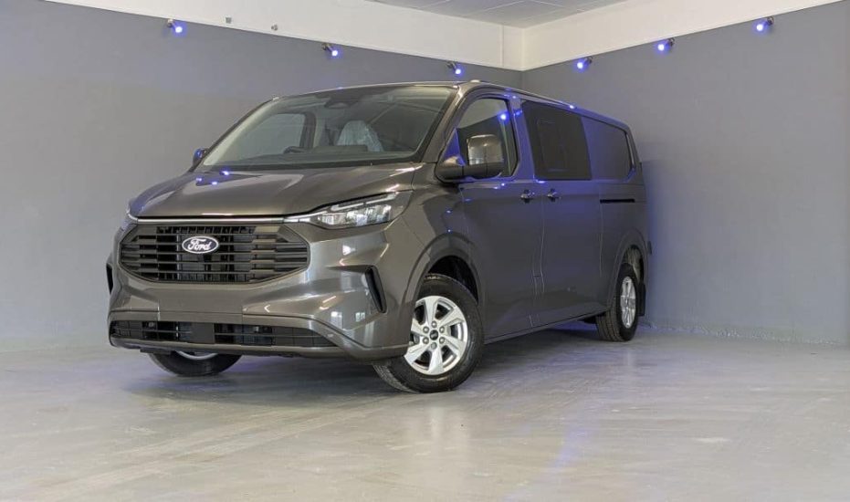 Magnetic Grey Ford Transit Custom Auto Crew Van