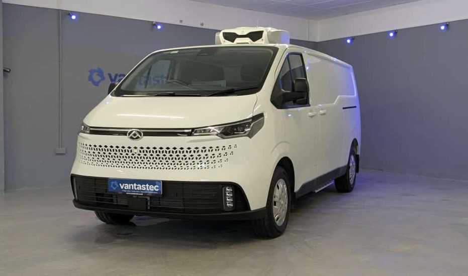 White Maxus Deliver 7 fridge van