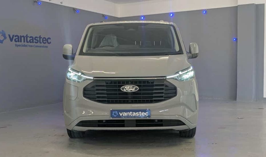 Ford Custom PHEV Crew Van