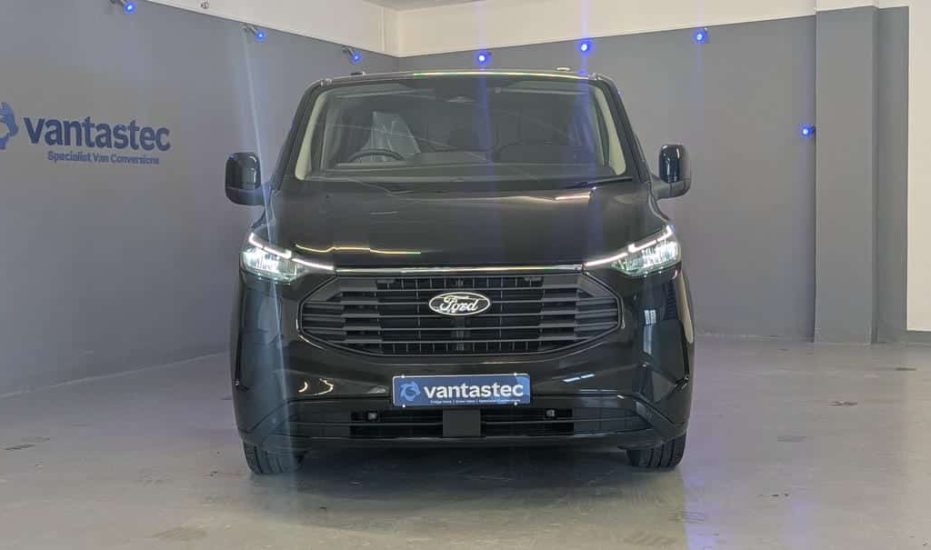 Black Ford Transit Custom PHEV Crew Van