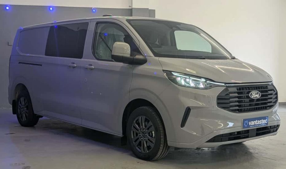 Ford Transit Custom PHEV Crew Van