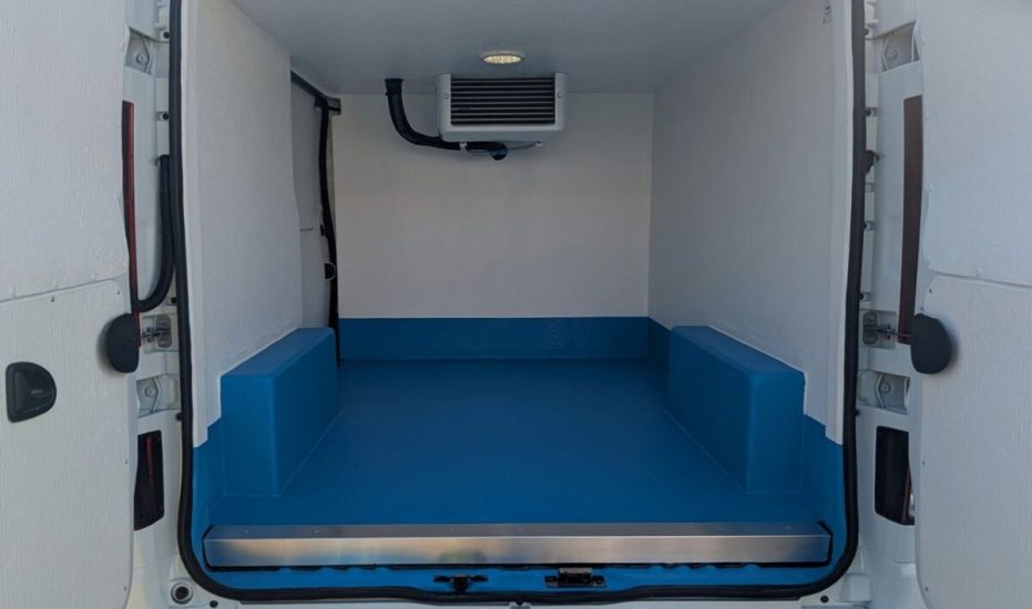 Nissan Primastar Fridge Van
